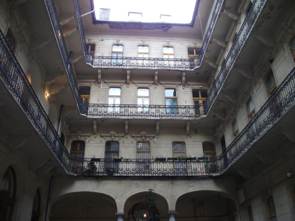 Klauzál Apartman Budapeste Exterior foto