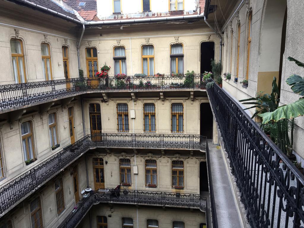 Klauzál Apartman Budapeste Exterior foto
